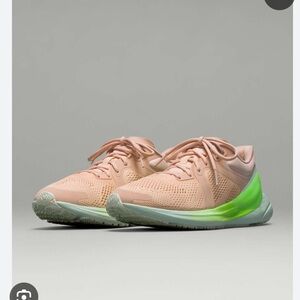 Lululemon Blissfeel running shoe. NIB